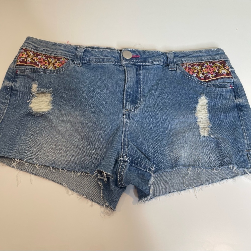 Francesca’s Harper denim Azteca short